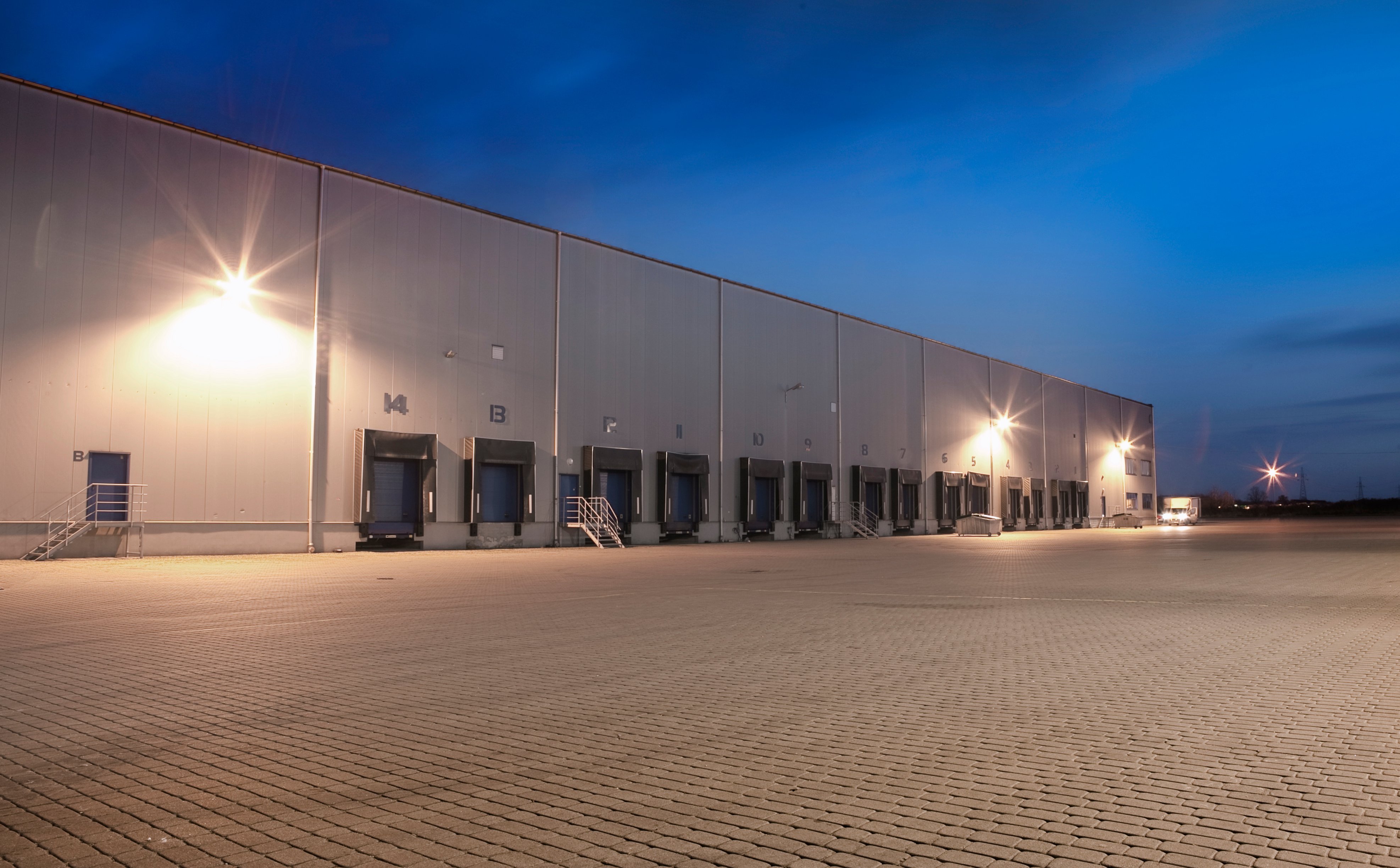 Polskie magazyny znów na celowniku