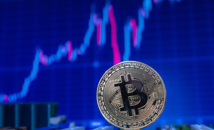 Bitcoin blisko historycznego szczytu
