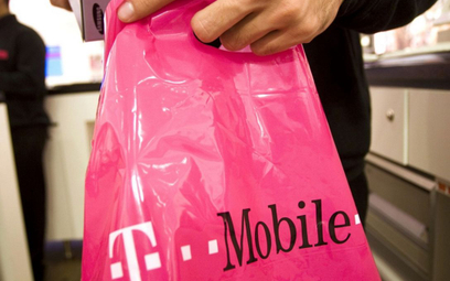 Grupa OEX kupuje 27 salonów T-Mobile