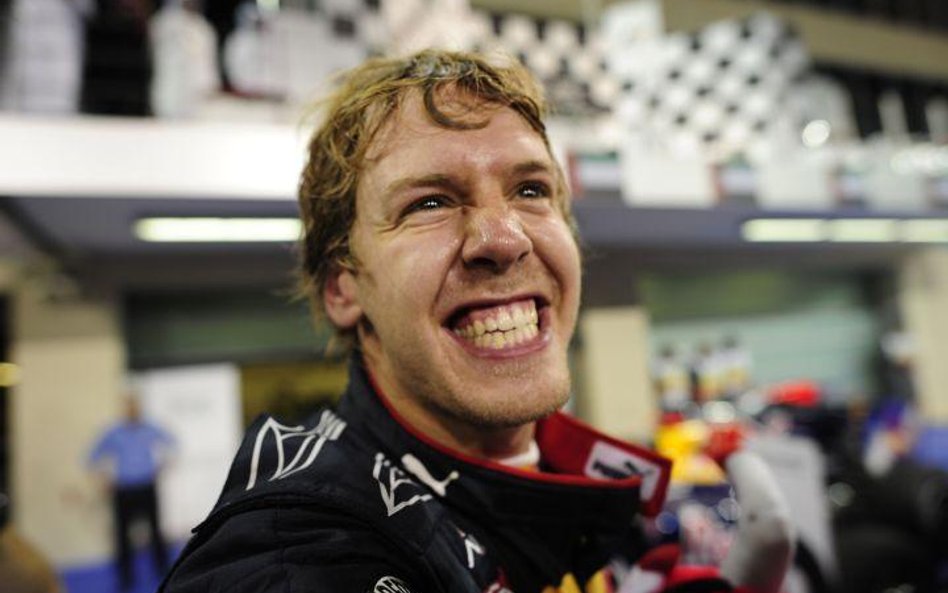 Szczęśliwy Vettel na mecie GP Abu Zabi