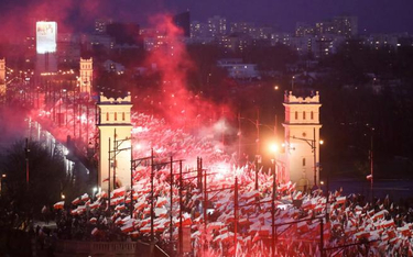 Marszem i w biegu Polacy uczcili 99. rocznicę odzyskania niepodległości