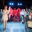 „Ciekawa pora roku” Agaty Dudy-Gracz, scena zbiorowa. Premiera w Muzeum Powstania Warszawskiego 1 si