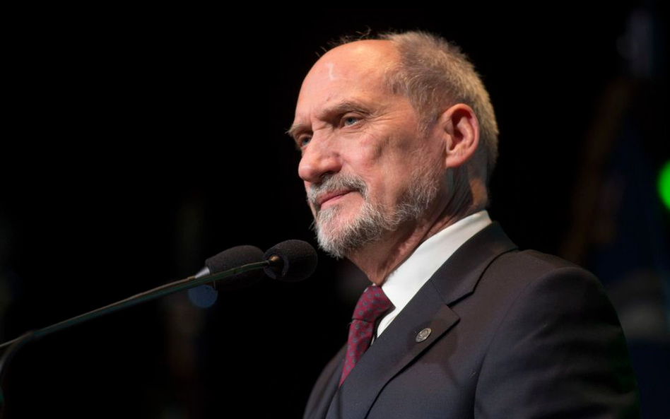 Szef MON Antoni Macierewicz