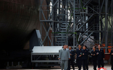 Nowy okręt Kima uzbrojony w trzy rakiety z głowicami jądrowymi?