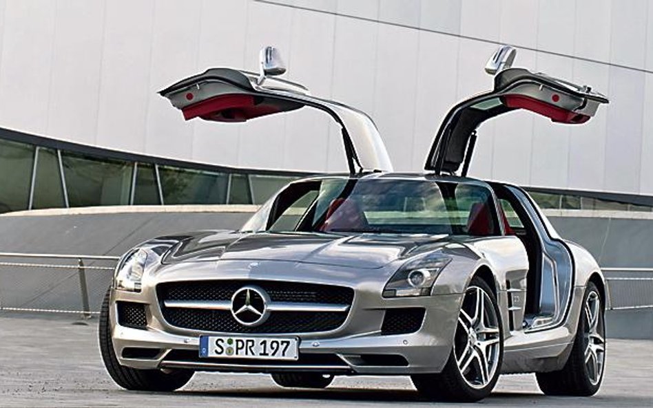 Na polski rynek przeznaczono 45 sztuk mercedesów SLS AMG