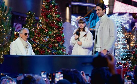 Andrea Bocelli z 25-letnim synem Matteo i 10-letnią córką Virginią tworzą rodzinny biznes muzyczny