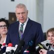 Poseł KO Roman Giertych oraz posłanki KO Barbara Dolniak i Alicja Łepkowska-Gołaś podczas konferencj