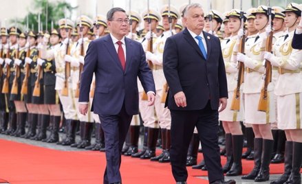 Premierzy Chin Li Qiang i Węgier Viktor Orbán.