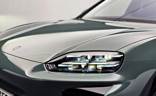 Porsche Cayenne Electric Turbo