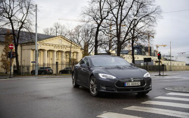 Tesla płaci odszkodowania Norwegom