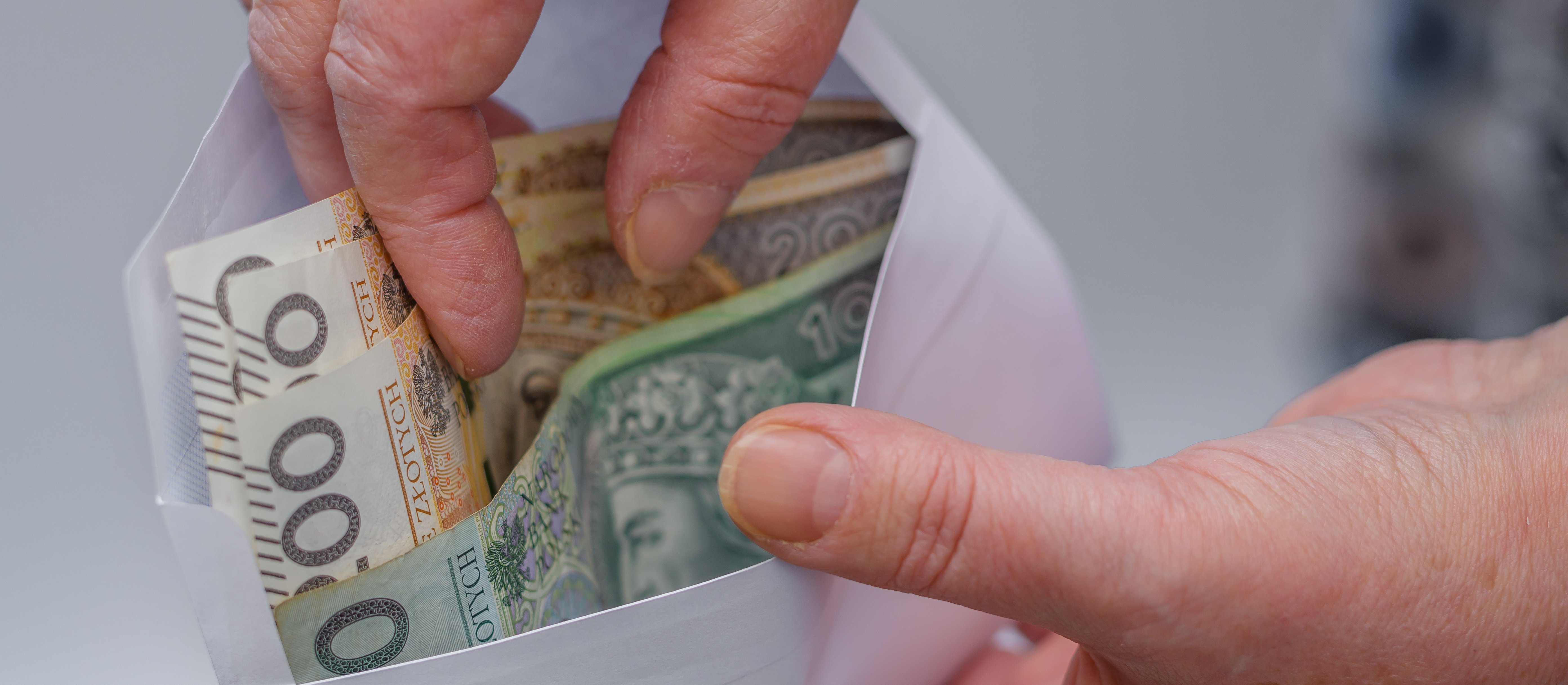 MOPS przechodzi do historii. Sprawdź, kto teraz wypłaci Twoje pieniądze