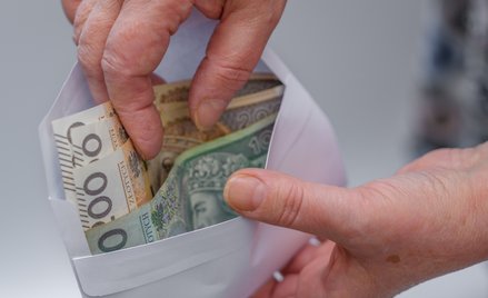 MOPS przechodzi do historii. Sprawdź, kto teraz wypłaci Twoje pieniądze