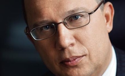 Podejście zmieniło się po przejęciu jego obowiązków przez Piotra Szymanka.