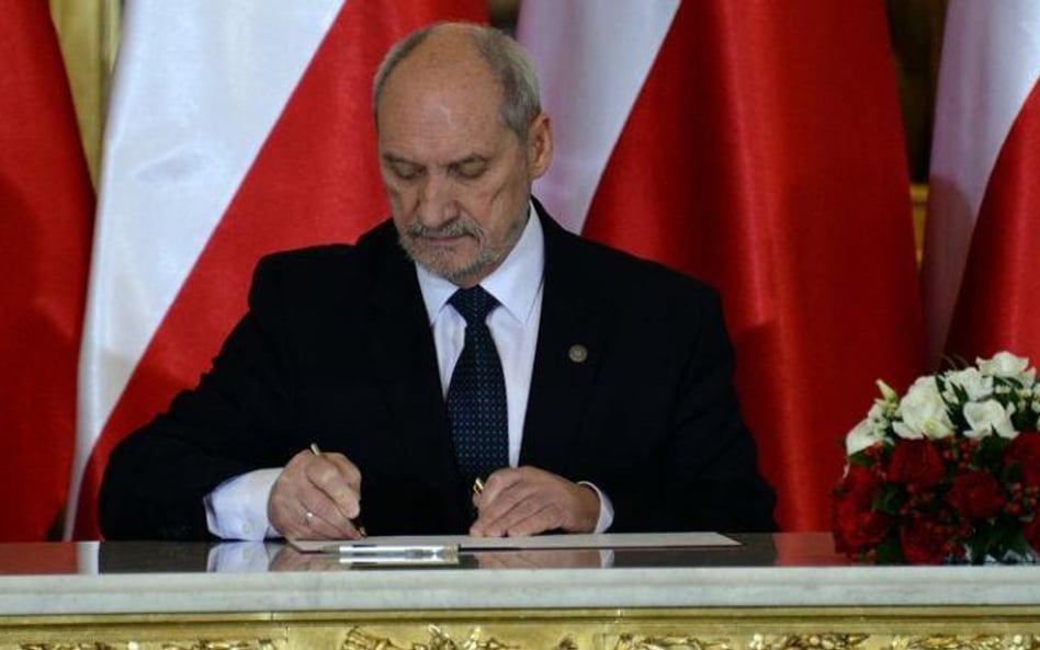 Minister obrony narodowej Antoni Macierewicz