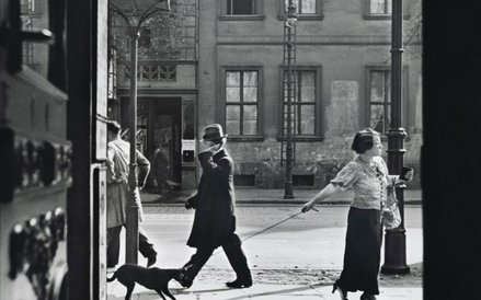 "Krnąbrność", Berlin, 1929. © Mara Vishniac Kohn, dzięki uprzejmości International Center of Photogr