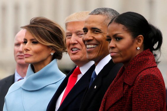 Prezydent USA Donald Trump i jego małżonka Melania oraz były prezydent Barack Obama i jego żona Mich