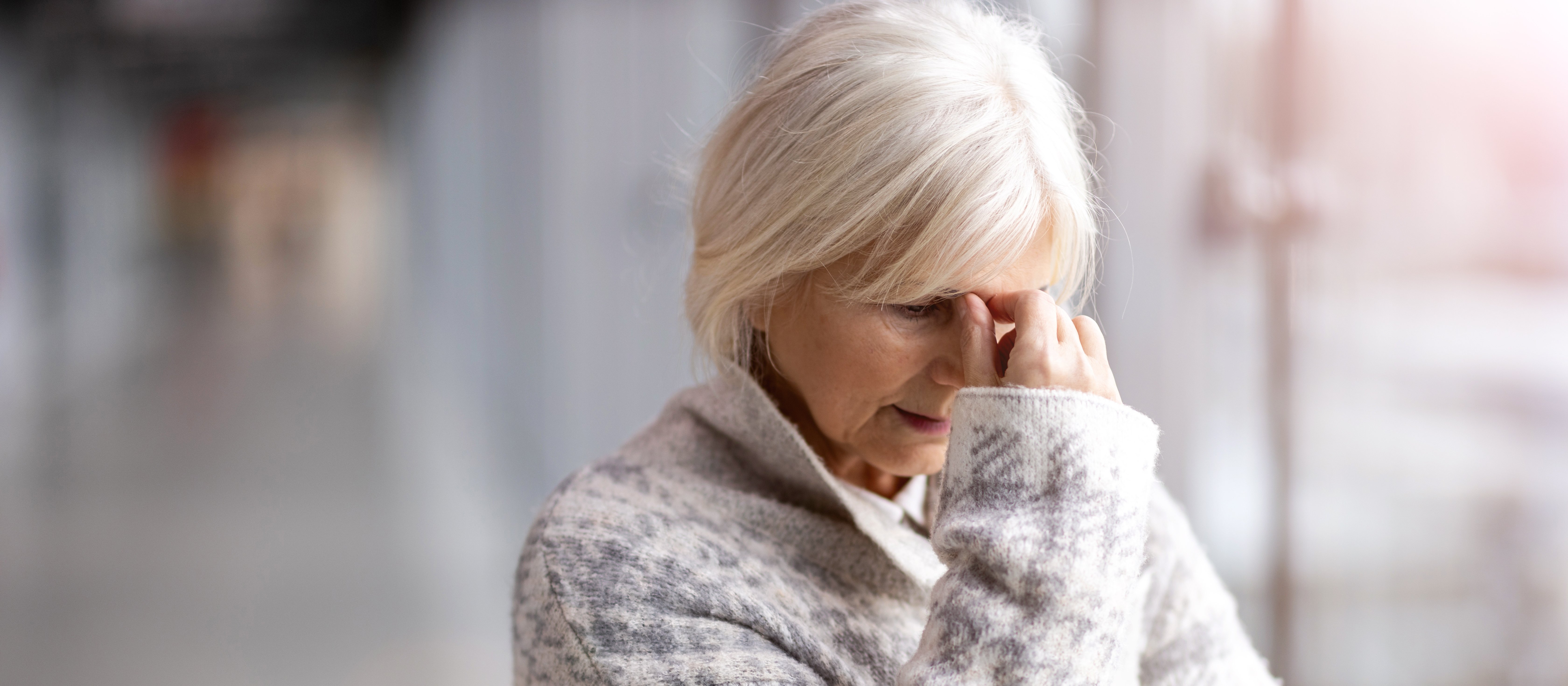Dlaczego chorzy na Alzheimera zapominają bliskich? To odkrycie może być przełomem