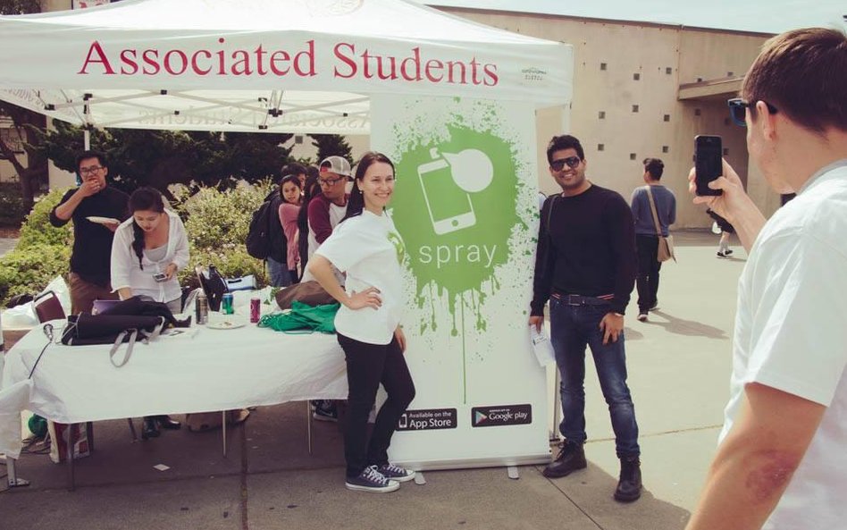 W Stanach Zjednoczonych aplikacja bardzo szybko zyskała popularność, szczególnie wśród studentów