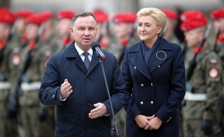 Paliwo po 6 złotych. Przed laty Andrzej Duda pisał o "psich zaprzęgach"