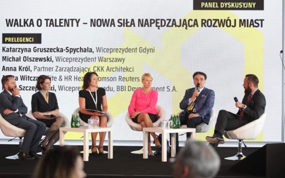Przedstawiciele samorządów podkreślali w trakcie dyskusji, jak ważna jest umiejętność komunikacji z 