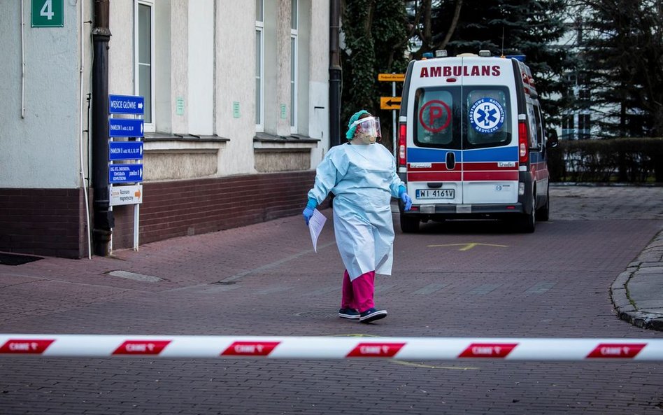 Farmaceuta wystawi receptę, a lekarz będzie dyżurował dłużej – zmiany w zdrowiu w związku z COVID-19