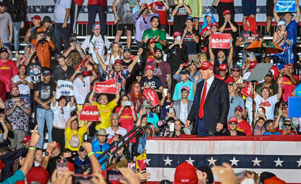 Donald Trump na wiecu poparcia dla republikańskiego senatora z Florydy Marca Rubio w Miami 6 listopa