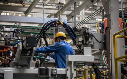 Chiny: Przemysł wciąż na terytorium recesyjnym
