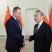 Prezydent RP Karol Nawrocki i szef MSZ Chin Wang Yi