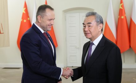 Prezydent RP Karol Nawrocki i szef MSZ Chin Wang Yi
