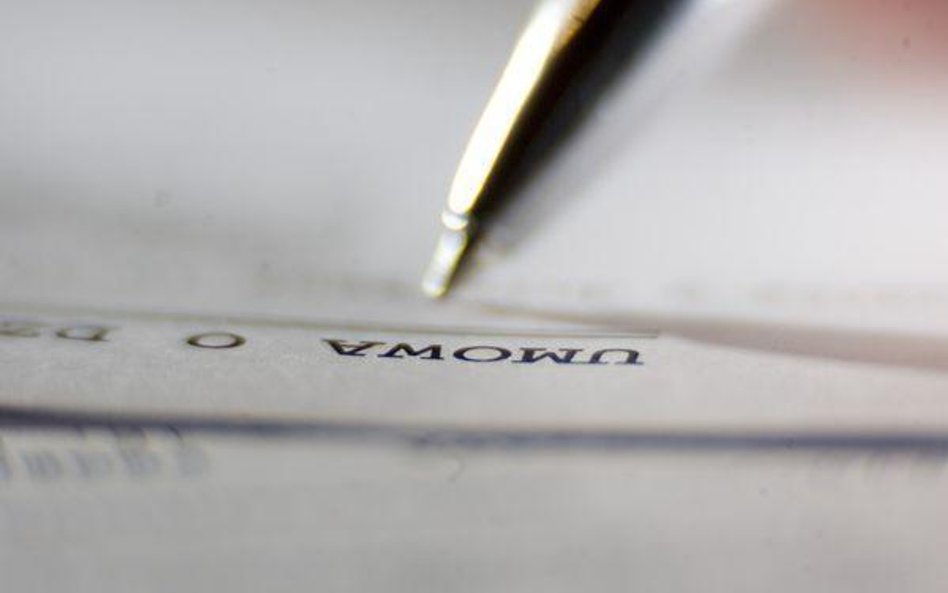 Przedsiębiorca ma mniej instrumentów ochrony przed narzucaniem mu określonych treści umownych niż ko