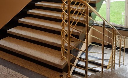 Antybakteryjna balustrada i poręcz na AGH