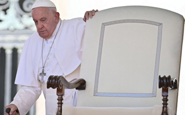 Papież Franciszek zawiesza obowiązki. Odwołano audiencje