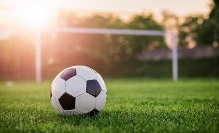 Szczepłek: Zaściankowa liga