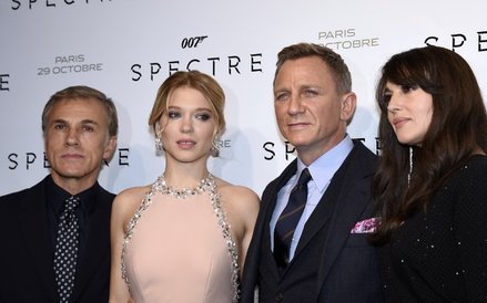 Christoph Waltz, Lea Seydoux, Daniel Craig i Monica Bellucci