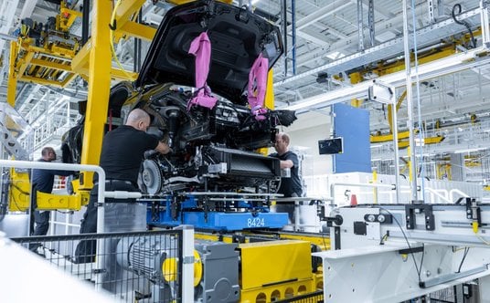 Mercedes-Benz rozbudowuje fabrykę w Kecskemét na Węgrzech i rozpoczyna tam produkcję nowej, elektryc