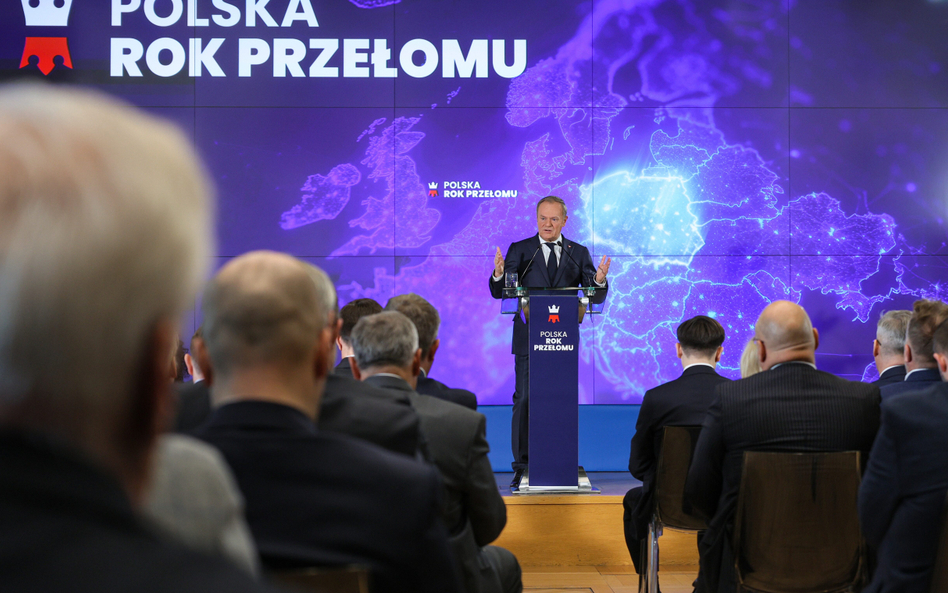 Premier Donald Tusk ogłasza 2025 rokiem przełomu w polskiej gospodarce. Fot. PAP/Paweł Supernak