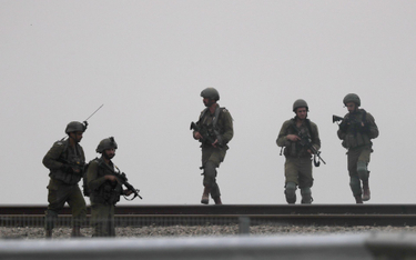 Izraelscy żołnierze na granicy ze Strefą Gazy