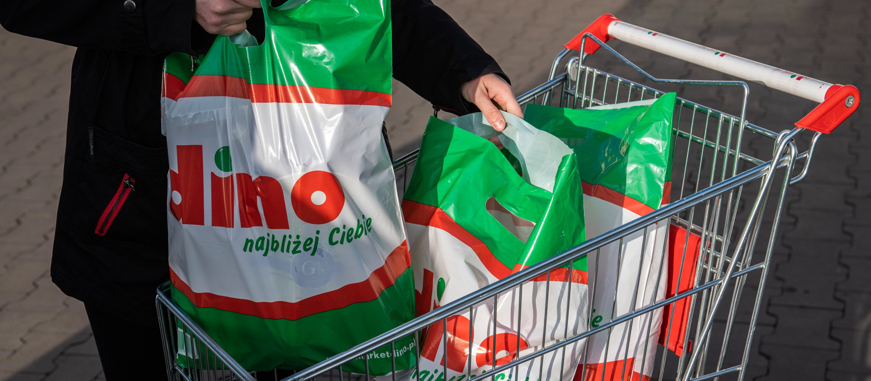 Dino Polska z krzyżem śmierci. Kurs najniżej od ośmiu miesięcy