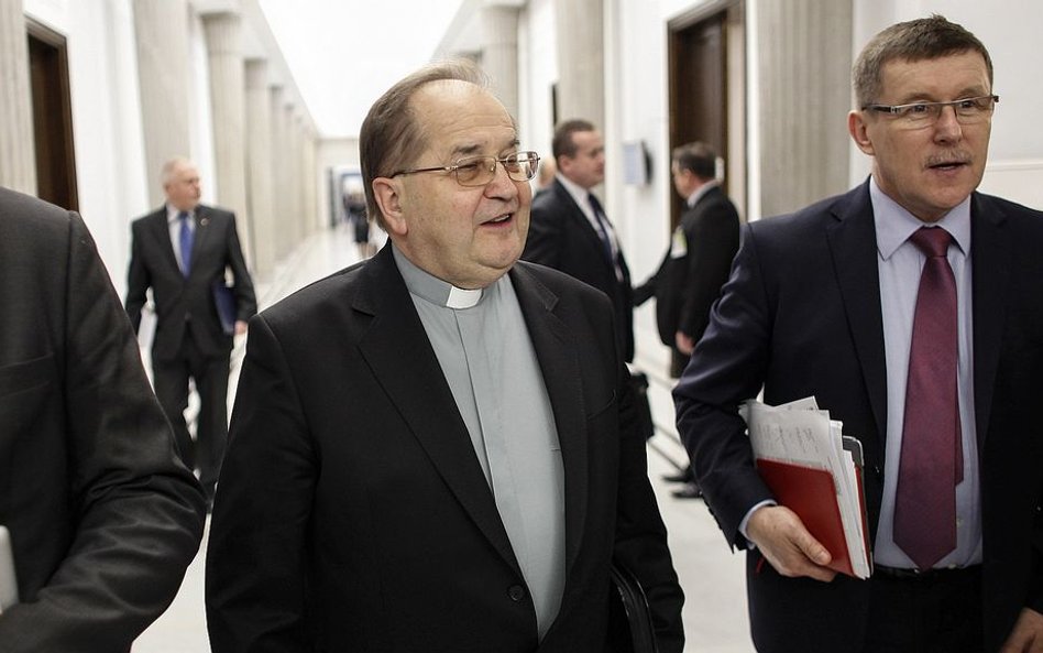 O. Rydzyk: Ostrzegał mnie ksiądz. "Tadeusz, oni cię zabiją"