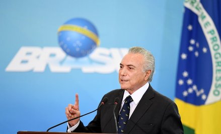 Prezydent wyprowadza się z nawiedzonego domu