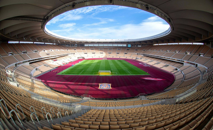 Stadion w Sewilli: Jak dać koncert w upale