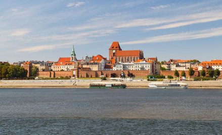 Miasta kuszą turystów promocjami