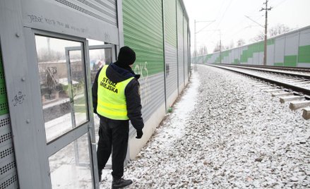 Wrocław: Straż miejska sprawdzi poziom spalin w samochodach