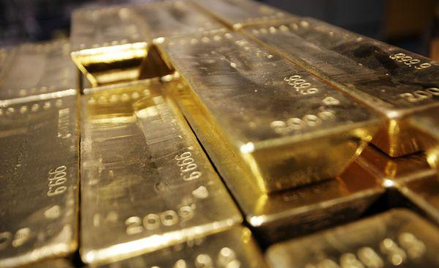 Cena złota przekroczyła tysiąc dolarów