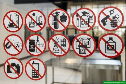 Służby apelują do pasażerów o zdroworozsądkowe zachowanie na lotniskach