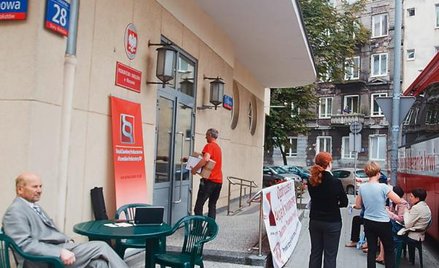 Prokuratura Okręgowa w Warszawie przy ul. Chocimskiej. II Ogólnopolska Akcja Krwiodawstwa Prokurator