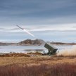 Odpalenie pocisku kierowanego AIM-120 AMRAAM z wyrzutni systemu NASAMS. Fot./Kongsberg.