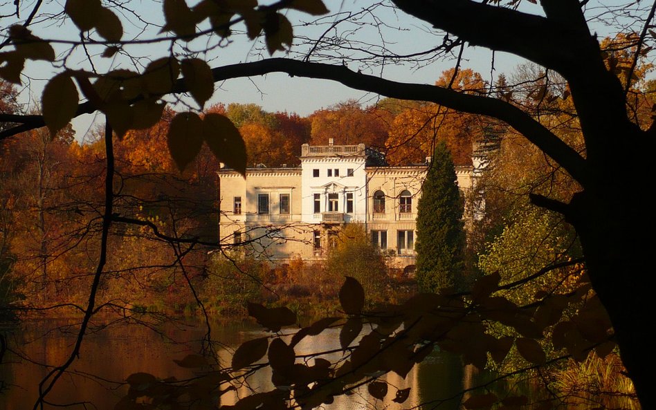 ezydencję w Łagiewnikach wybudowano w 1898 roku w stylu neoromantycznym dla barona Ludwika Heinzla i