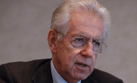 Monti został przyjęty przez większość Włochów i mediów jako zbawca narodu