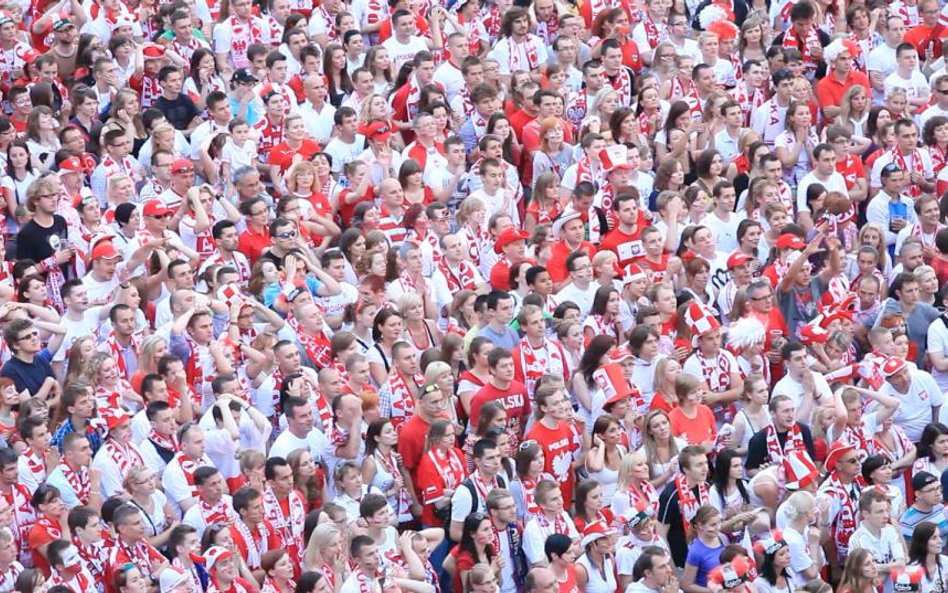 "Biało-czerwoni" Konrada Pustoły